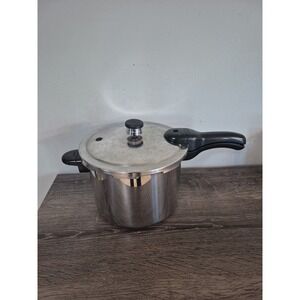 Presto 6 quart Pressure Cooker, Model 01362 Stainless Steel